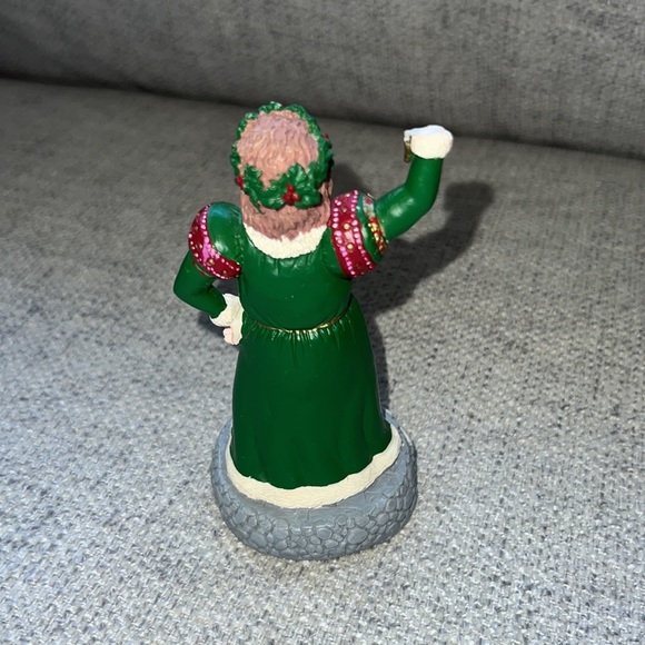 A Christmas Carol The Ghost of Christmas Present - Picture 3 of 7